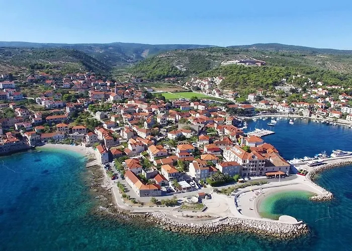 Apartamento With A Parking Space Postira, Brac - 5618